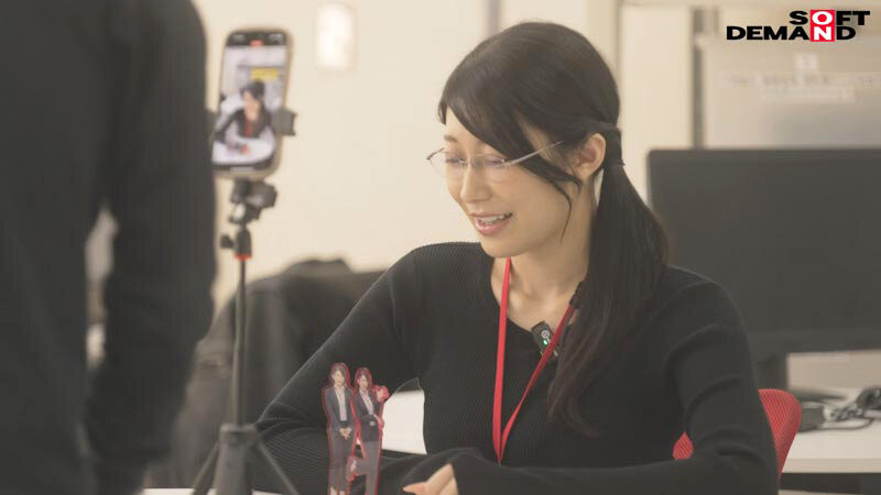 守屋芳乃(SDJS-365) 168公分F罩杯SOD长腿巨乳美女秘书「守屋芳乃」最新作中出解禁!